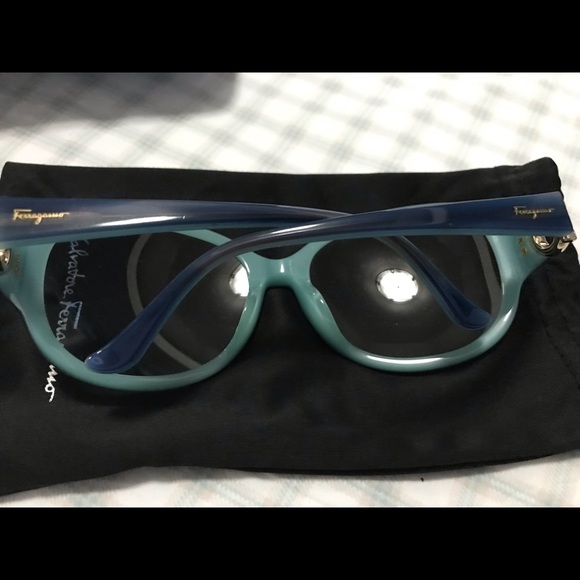 Authentic Salvatore Ferragamo Sunglass - Picture 4 of 4